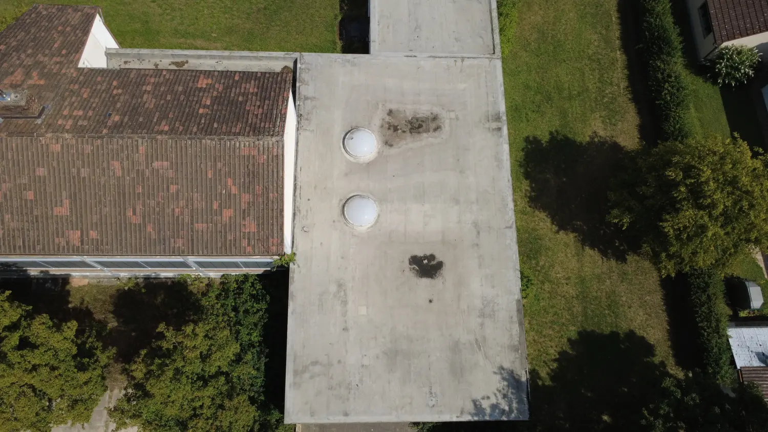 Sachverständigenbüro Bamberg – Drohnenfotografie von Immobilien Flachdachgutachten 