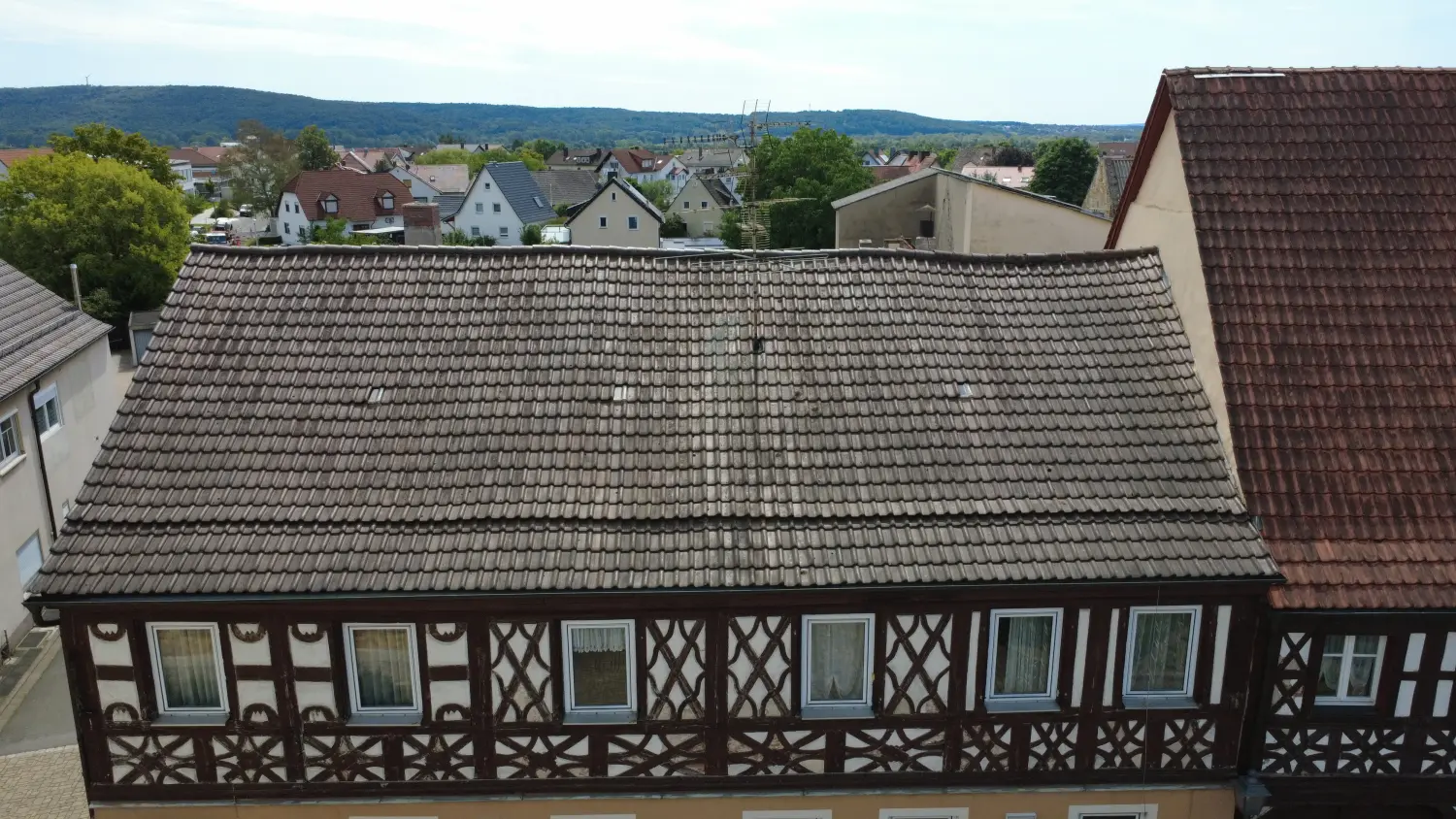 Sachverständigenbüro Bamberg – Drohnenfotografie von Immobilien Flachdachgutachten 